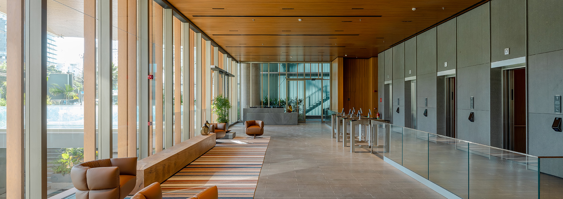 Lobby e hall dos elevadores